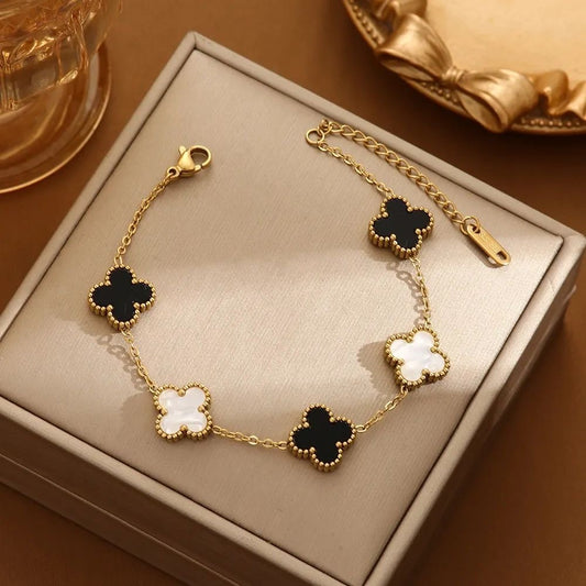 Elegant Clover Motif Bracelet– Black & White Enamel, Anti-Tarnish